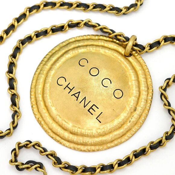 CHANEL Coco Large Huge Round Disc Black Leather Necklace 32&#034; Gold Tone 94P - Picture 1 of 8